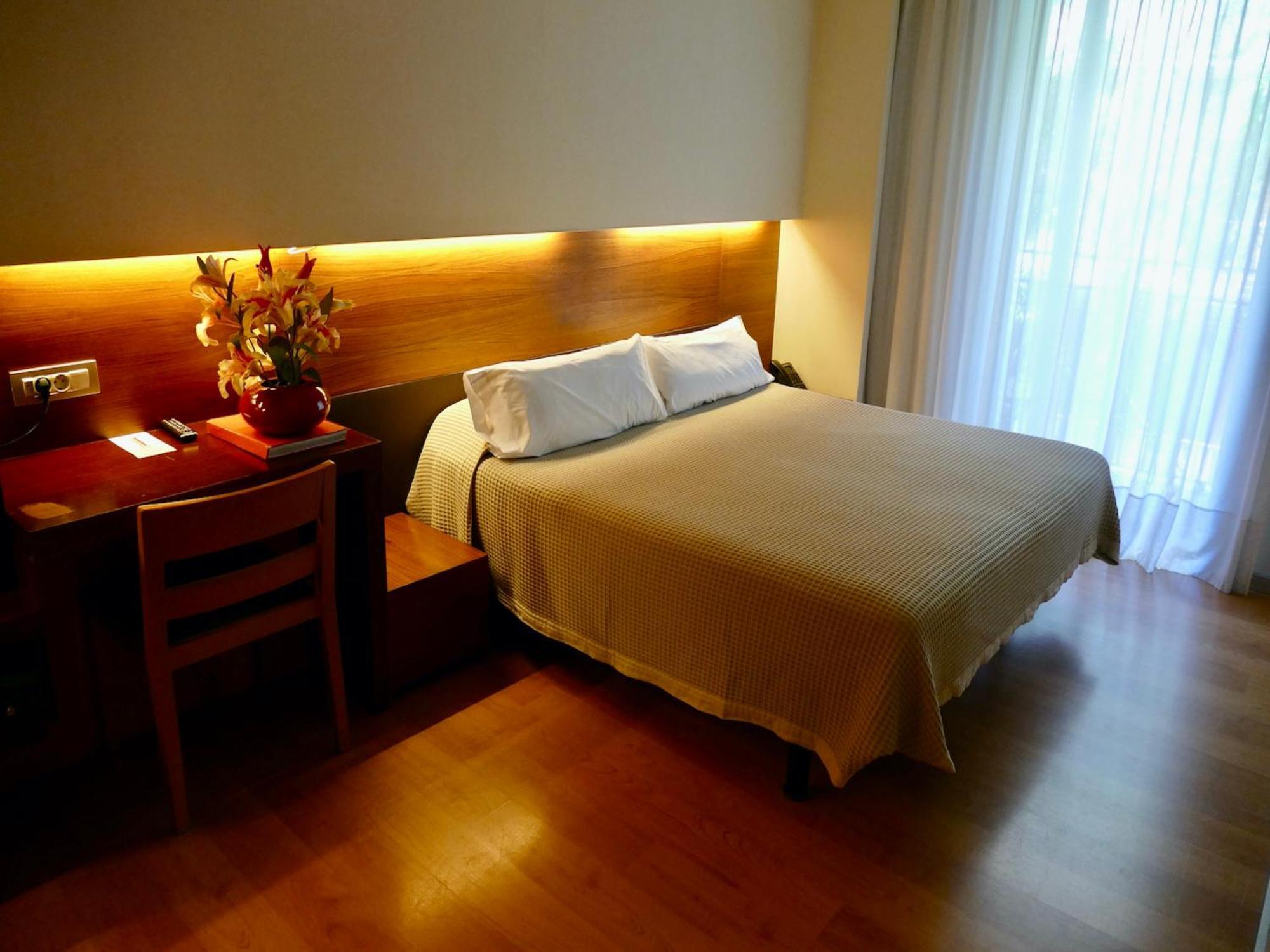 Hotel Turin Barcelona Szoba fotó